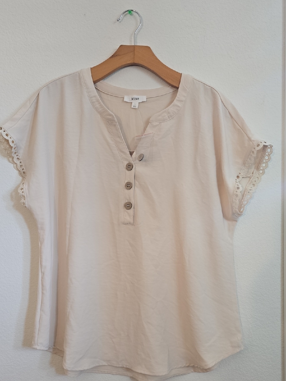 Mine Cream Button-Front Lace Sleeve Women's Top